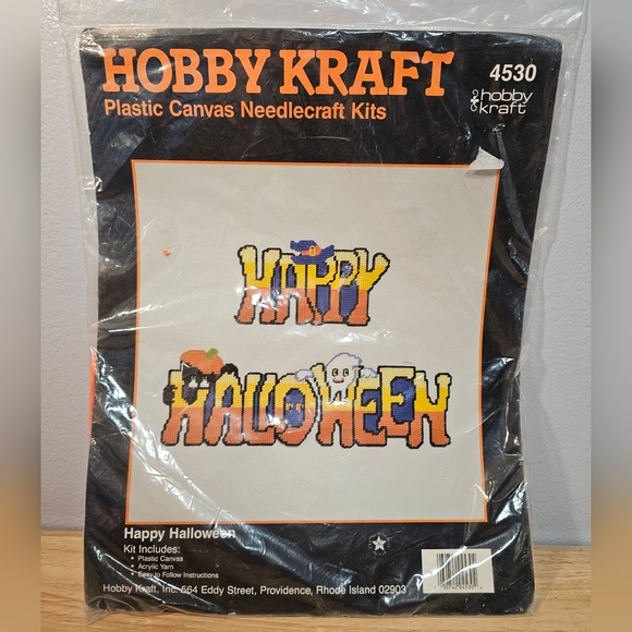 Vintage Hobby Kraft Happy Halloween Needlecraft Kit - Picture 2 of 6